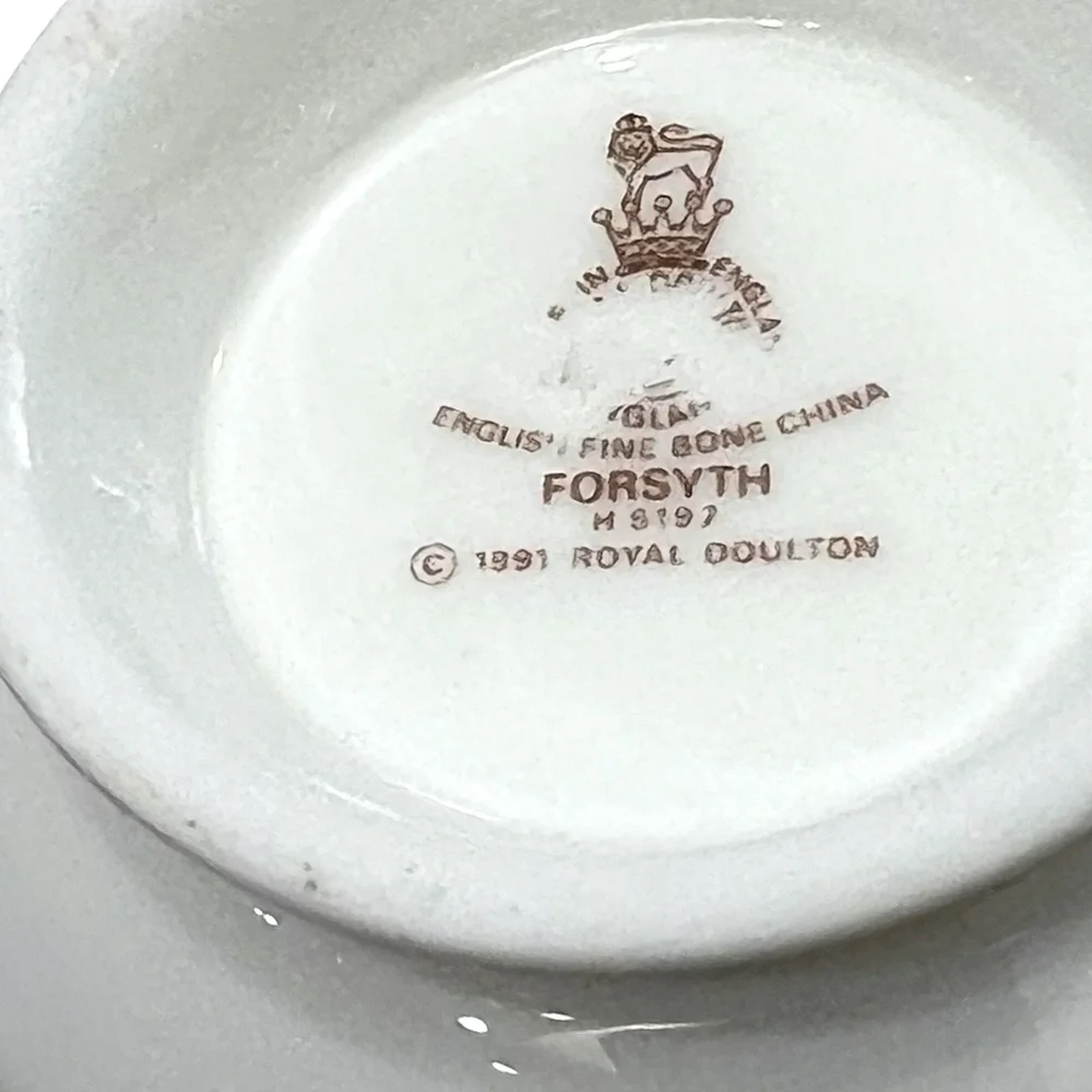 ROYAL DOULTON FORSYTH SET OF 3 FOOTED BONE CHINA CUPS & SAUCERS